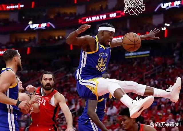 快船队惨败后更衣室爆发冲突，主帅回应，大小完成电脑电影.