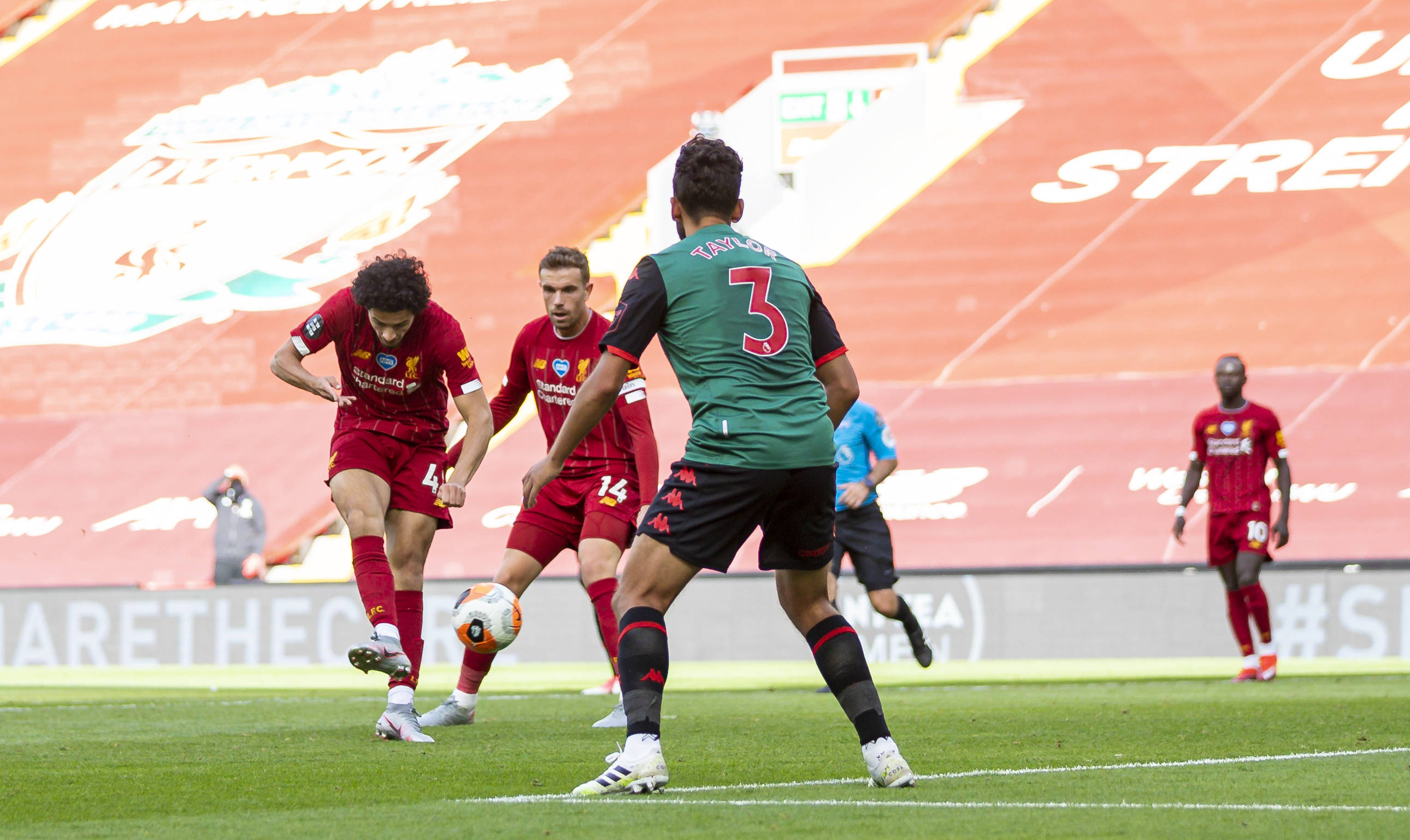 Karsa连续十二场比赛得分超过大比分获胜，利物浦不断突破！九游游戏下载中心