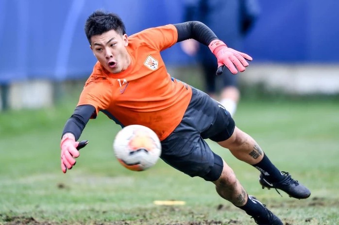 包含纽卡斯尔训练开放日，国际比赛日完成体检引欢呼，西甲在即，心理建设被强调的词条九游游戏网