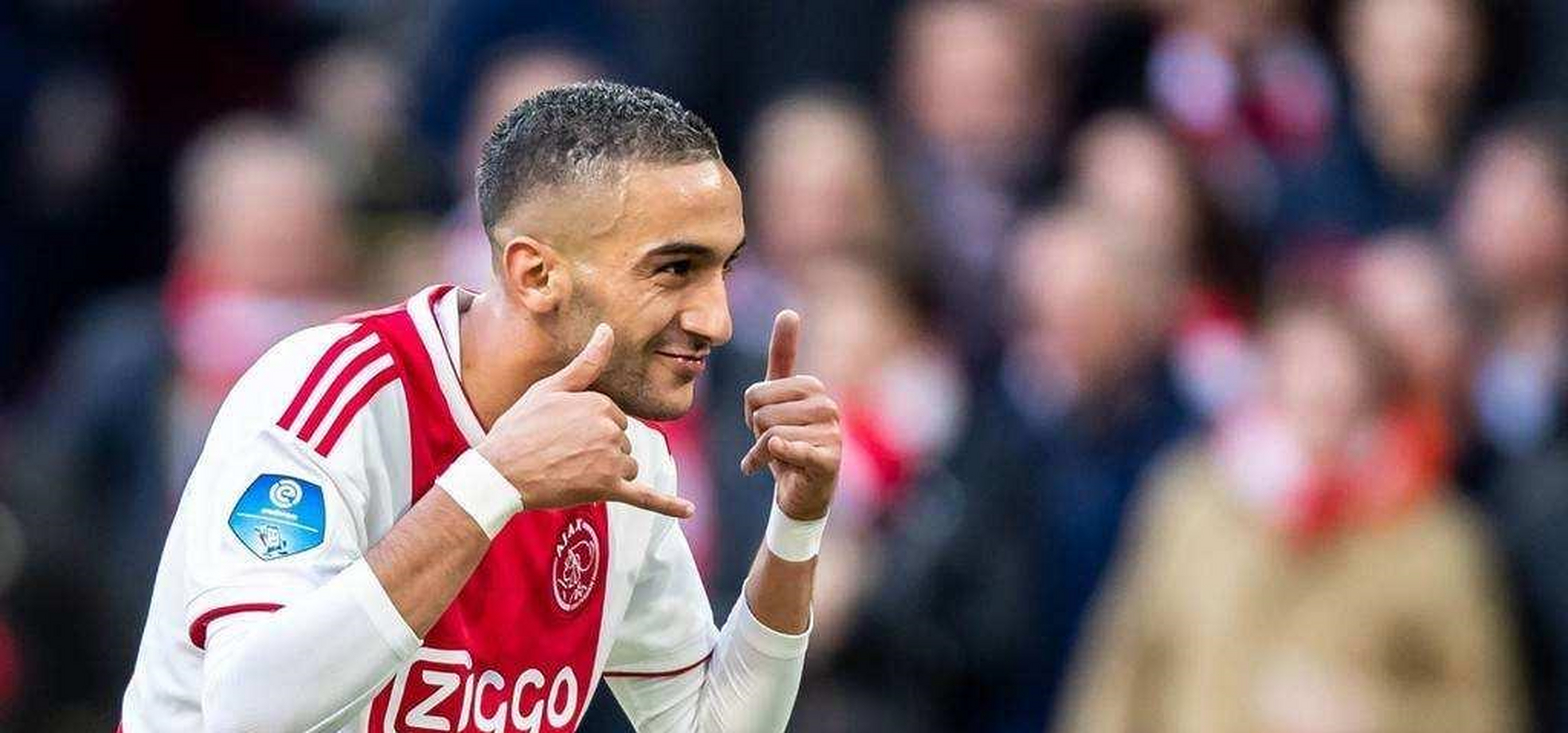 阿贾克斯清晨完成体检，志在英超名次提升，引发热议，年轻球员得到机会的简单介绍九游游戏平台